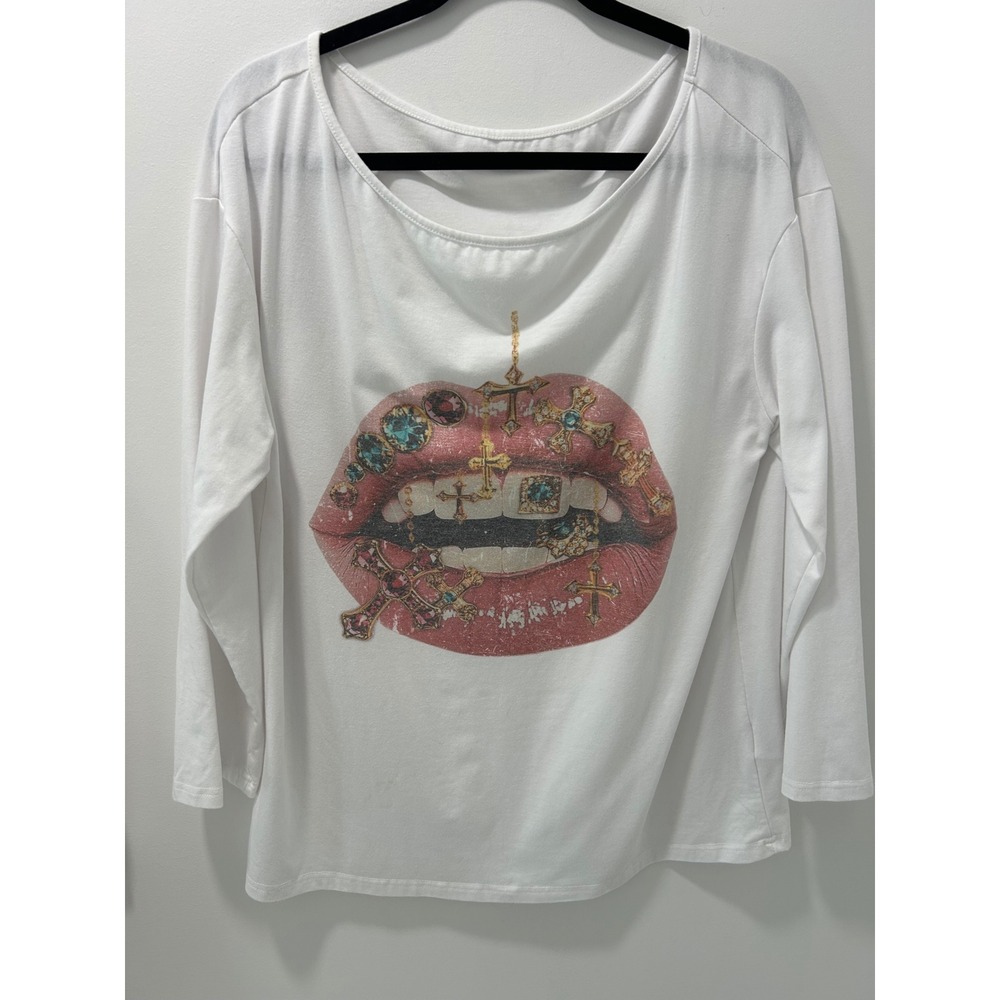 White Graphic Long Sleeve Tee Jeweled Lips Crosses Scoop Neck M Streetwear Vibe